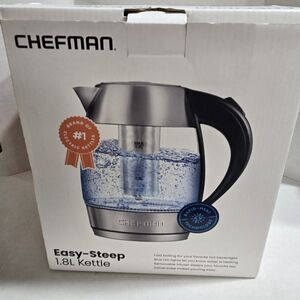 Chefman 1.8L cordless glass electrical kettle removable tea infuser included